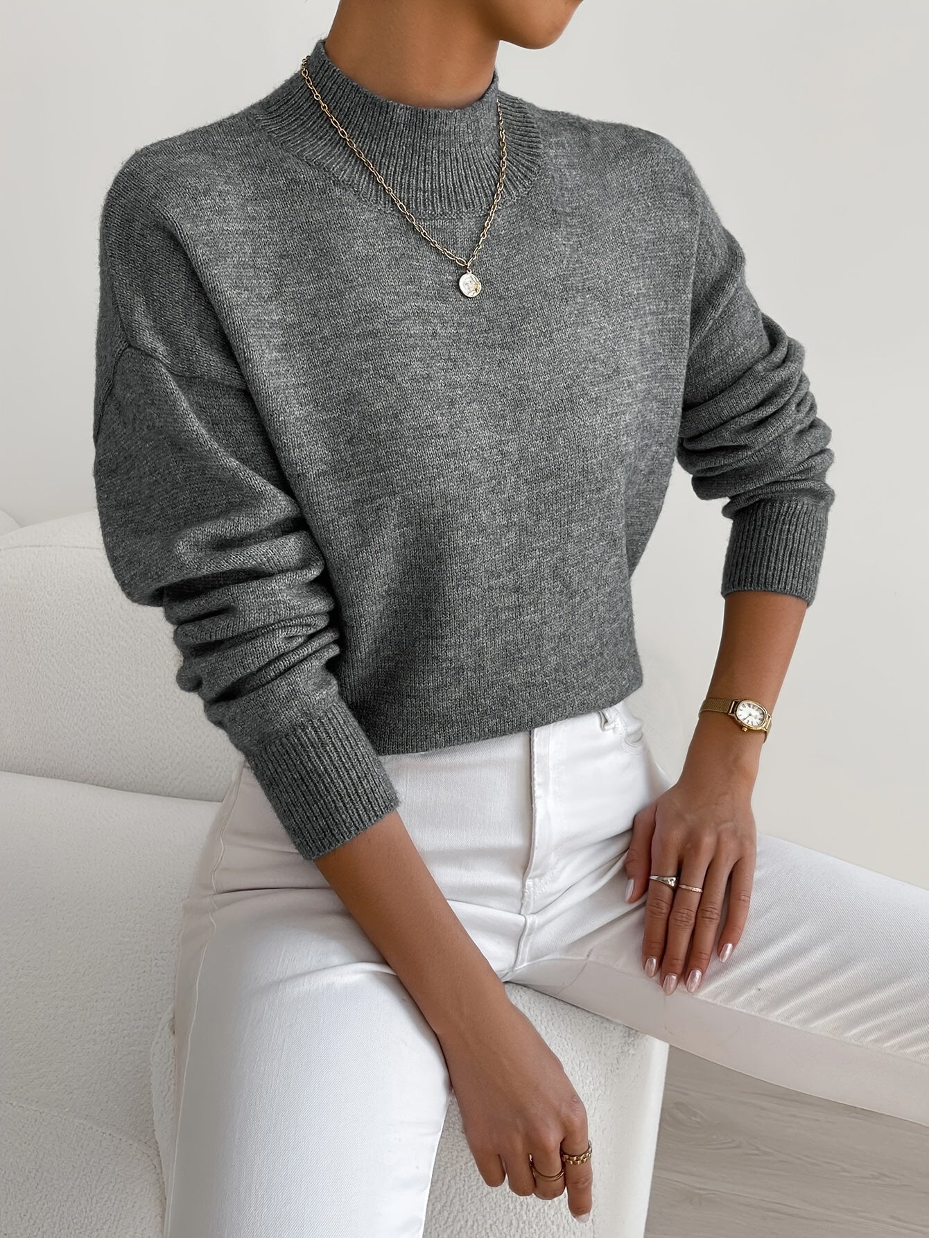 Knit jumper with minimal detailing and ribbed edges, regular fit, women, worn indoors