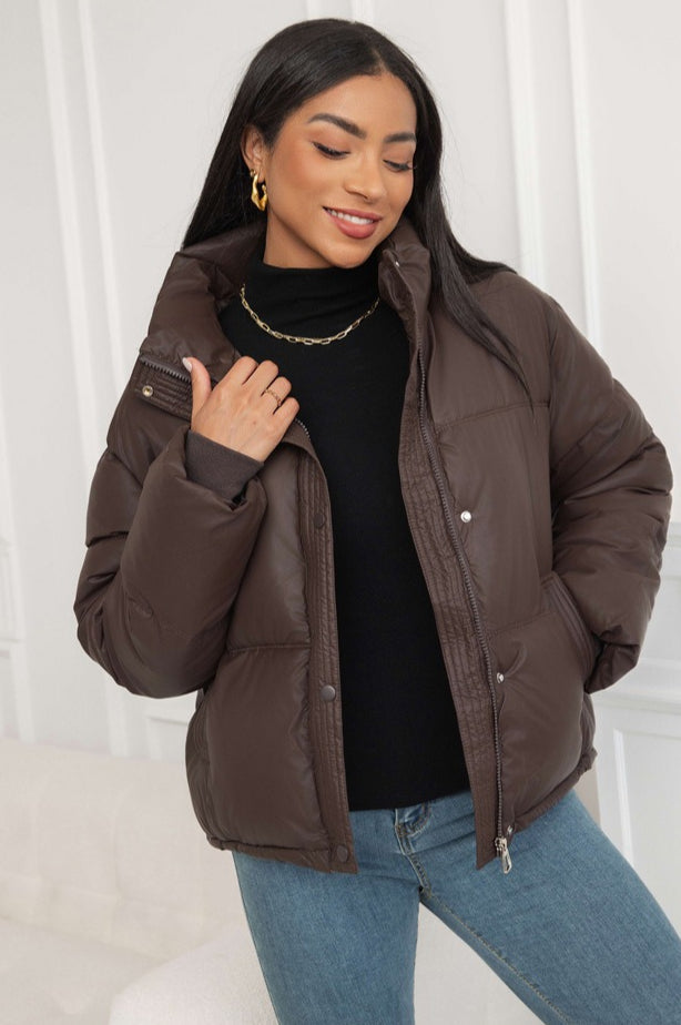 Padded puffer jacket with horizontal quilting and long sleeves, loose fit, women, front view
