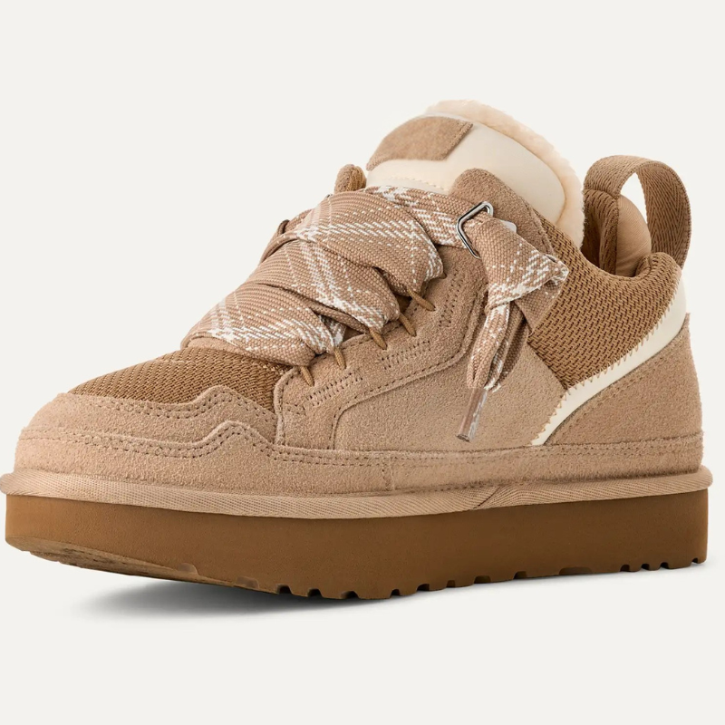 Synthetic upper sneaker lace-up reinforced eyelets flat sole women